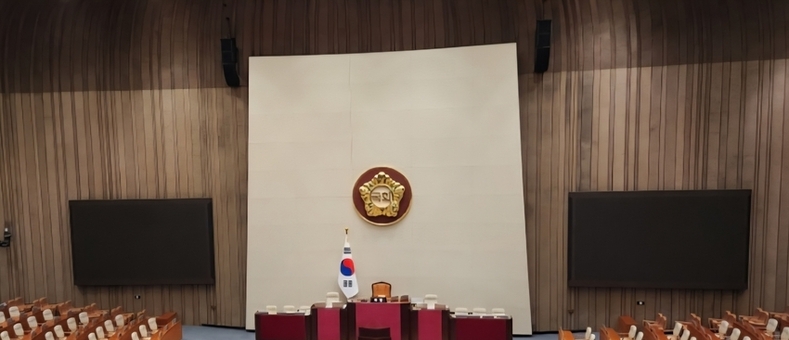 노란봉투법, 국회 본회의 통과…노동자 권익 강화 vs 기업 경영 위축 논란
